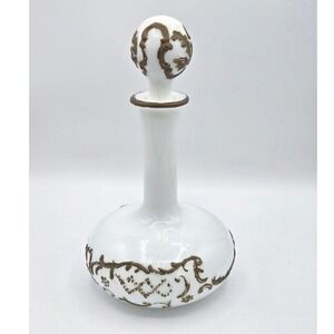 Elegant Vintage White Porcelain Asian-Style‎ Vase